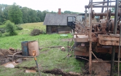 Ūdens ieguve, dziļurbuma aka